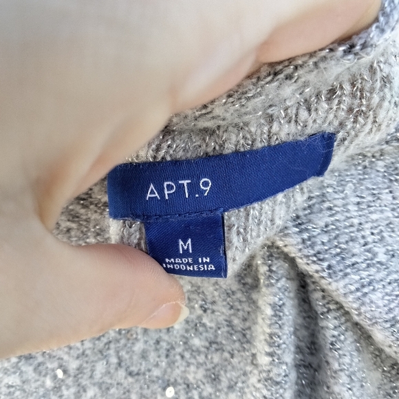 Apt. 9 Sparkling Scoop Neck Asymmetrical Cut Sweater Sz M - Picture 4 of 6